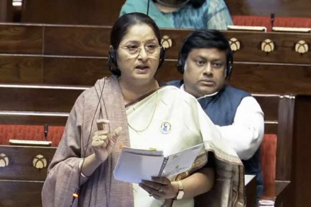 तो निर्णय लाजिरवाणा आणि चुकीचा
